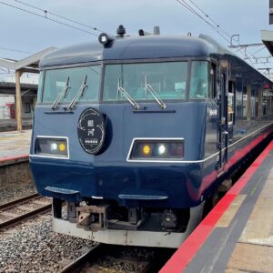 特急列車「WEST EXPRESS銀河」前面写真